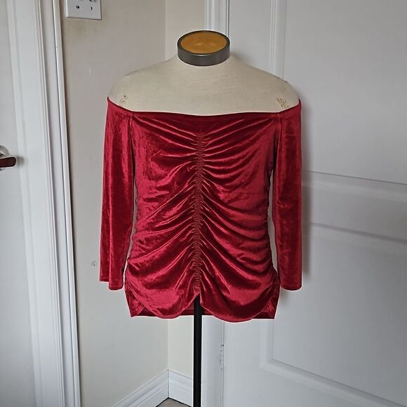 Torrid Velvet Off The Shoulder Shirred Front Top 1X 14-16 Ruby Red - Picture 6 of 16